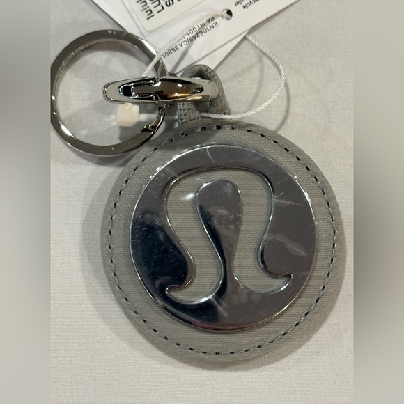 Lululemon Bag Charm and Key Chain With Mirror, Silver Drop, Grey NWT - Picture 5 of 8